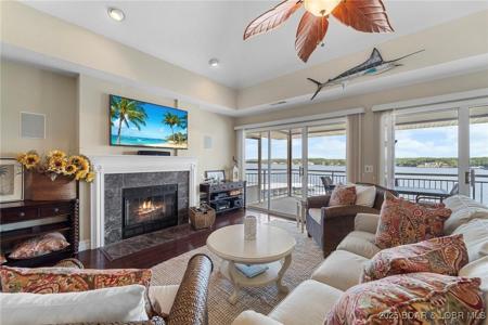 310W Palisades Condo Drive