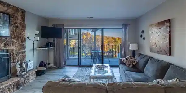 108 Robinwood Drive