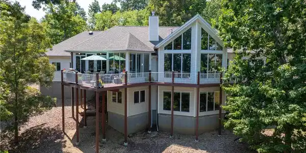 127 Viewpoint Drive