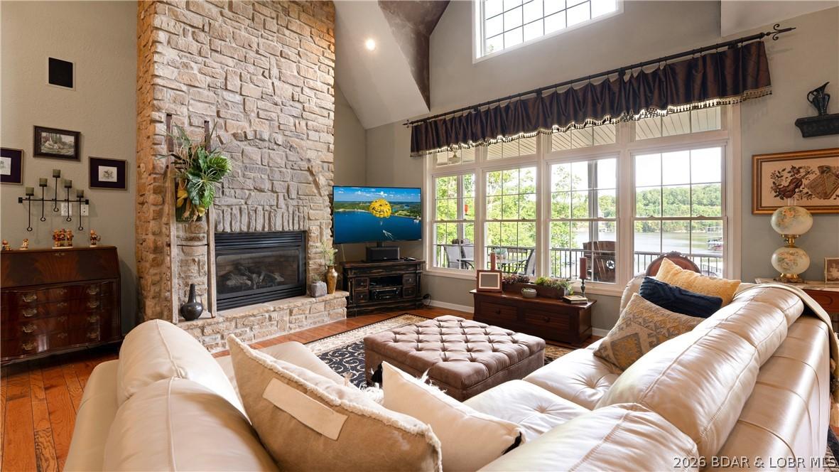 Image 4: A view with privacy!