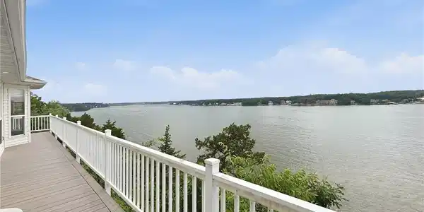 1467 Bluff Drive