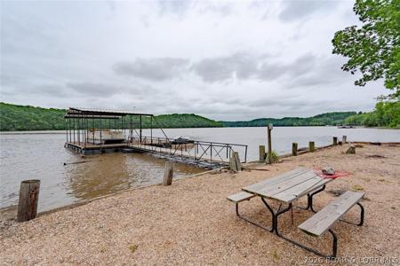 3135 Lick Creek Road