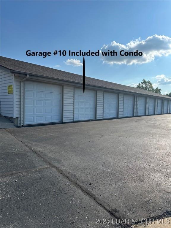 Image 3: Included Garage #10 and Boat Slip E-20 with the Tu