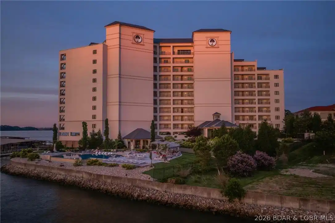 Image 1: These amenities are the best of any complex at Lak