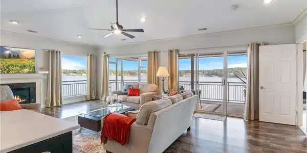 248E Palisades Condo Drive