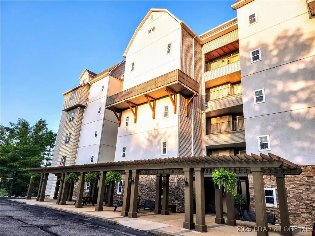 Image 1: WELCOME TO THE MARINA RESIDENCES AT OLD KINDERHOOK