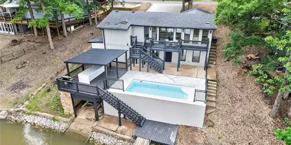333 Crane Cove Drive