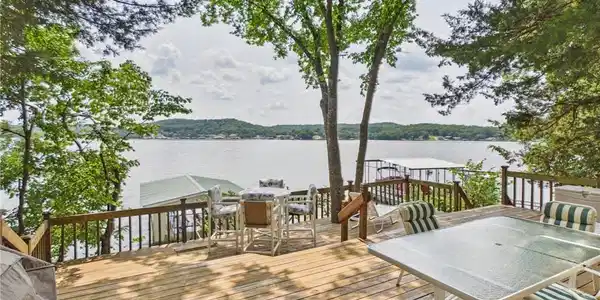 692 Windcrest Point