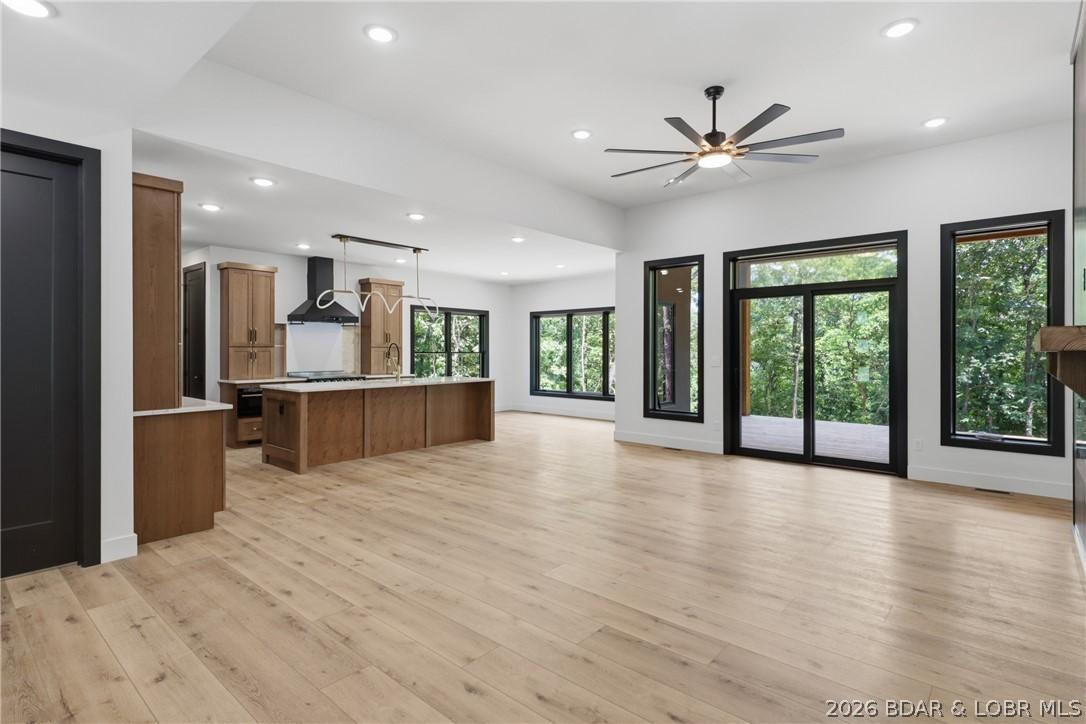 Image 4: Open Living/Kitchen/Dining