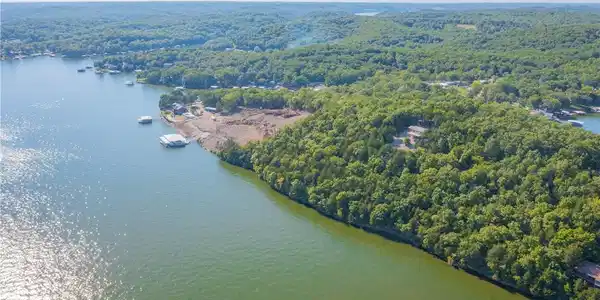 Image 3: 4.28 acres