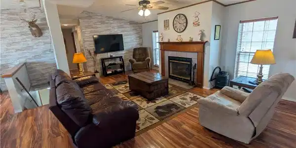 17362 Country Life Road