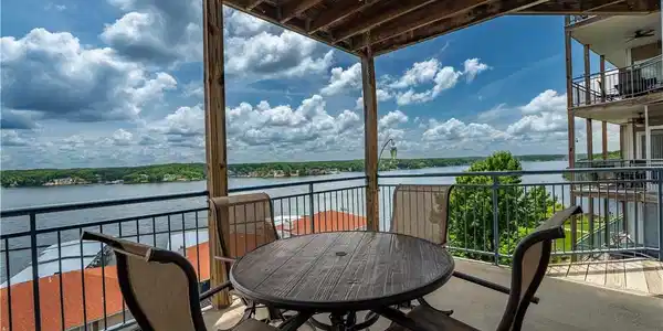 72 Palisades Lake View Drive