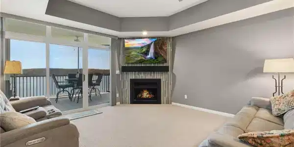 4800 Eagleview Drive
