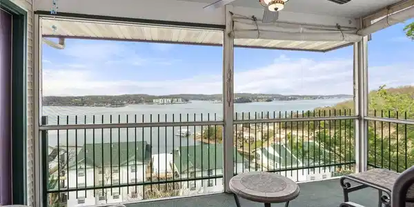 W1309 Harbour Towne