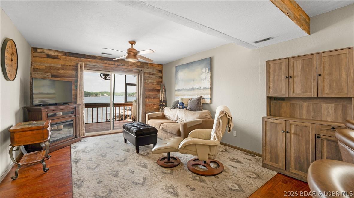 Image 2: Living Room