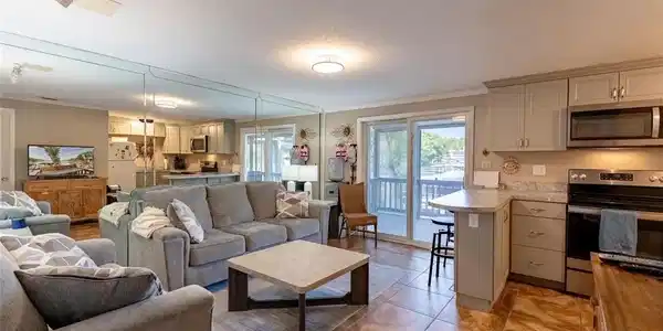 83 Roanda Beach Drive