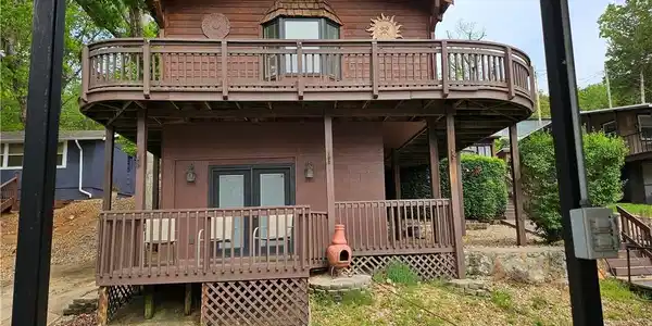 Image 2: Lakeside View of house