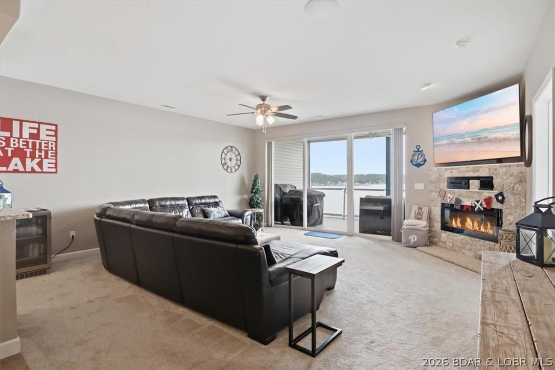 Image 3: Spacious Great Room!