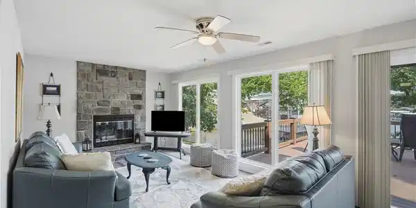 Image 2: Bright and inviting living area with abundant natu