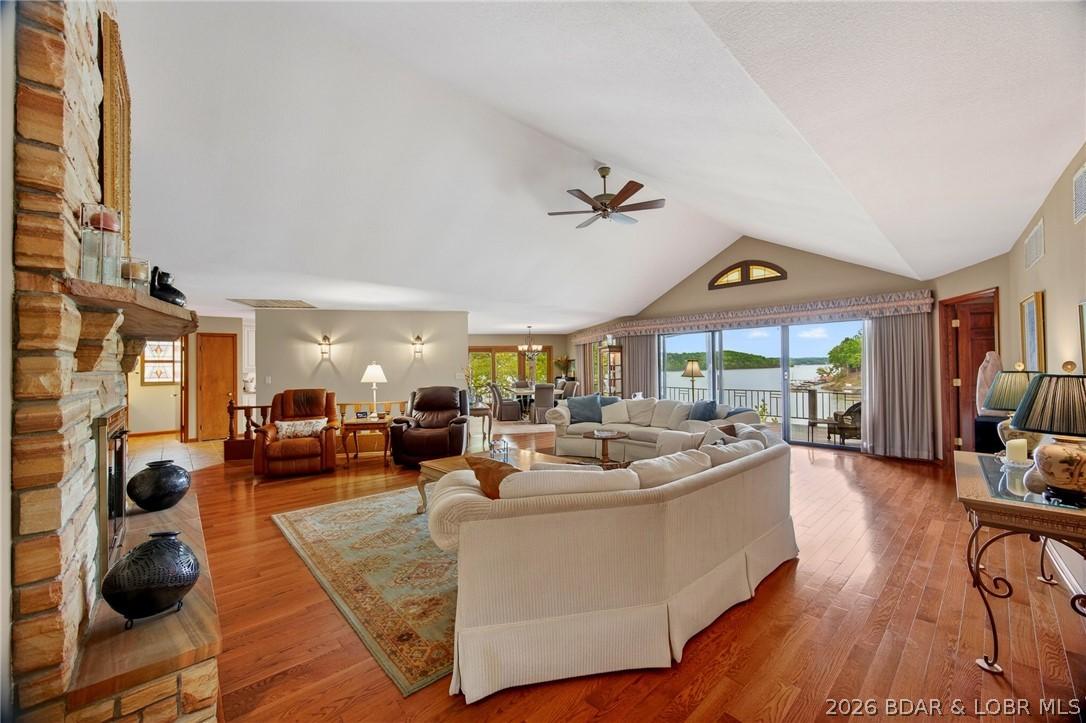Image 2: You will be WOW'd & Greeted by this Fabulous View
