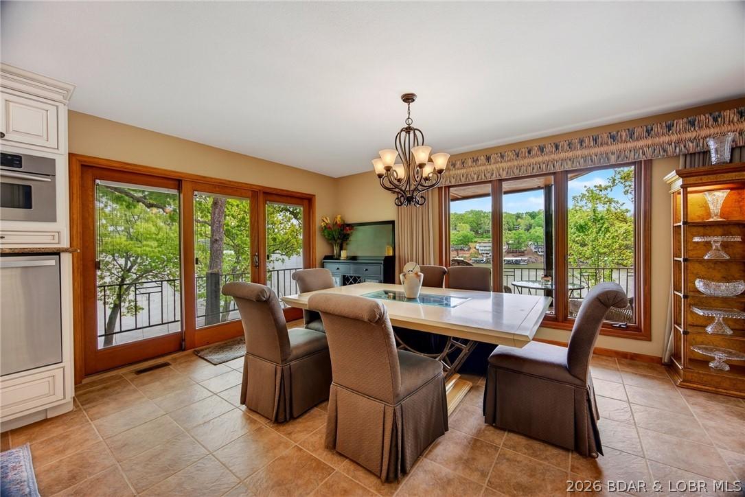 Image 3: There is no Better Space in this Strikingly Lovely