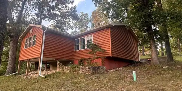 25438 Poplar Drive