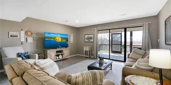 65 Laguna Dr