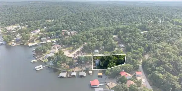 Image 4: Oversized lot, with room to build a garage