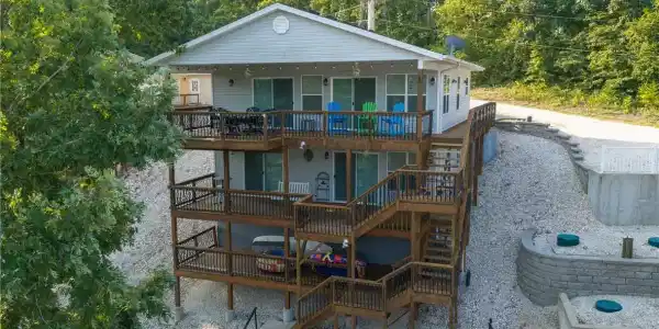 29 Lake Forest Road