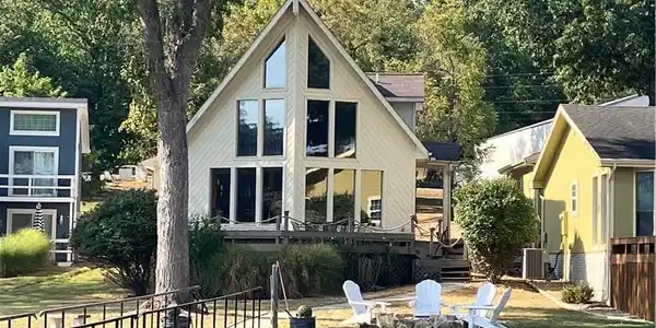 52 Paradise Valley Road