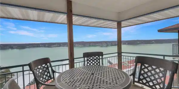 86 Palisades Lakeview Drive