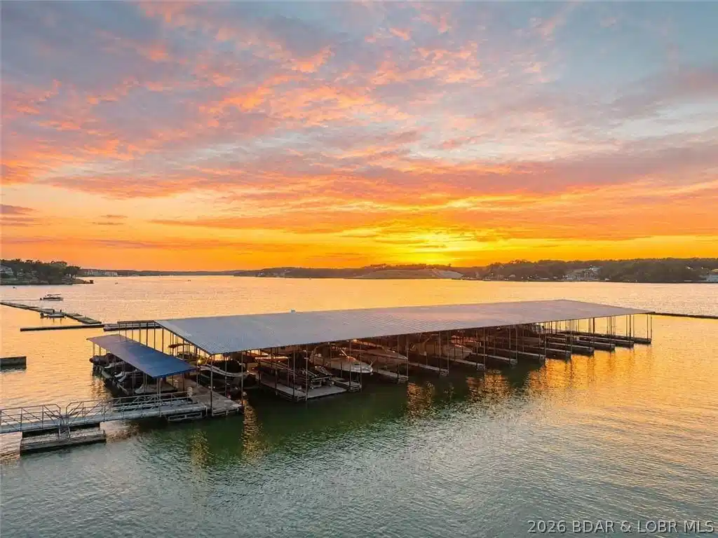 Image 1: 1. Main lake view from the deck
