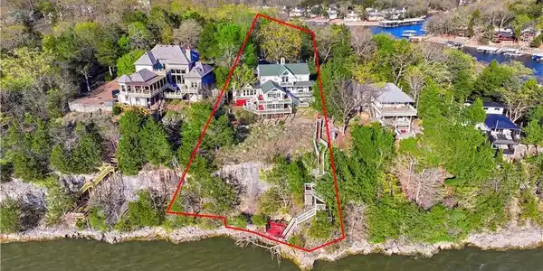 2183 Carlson Court