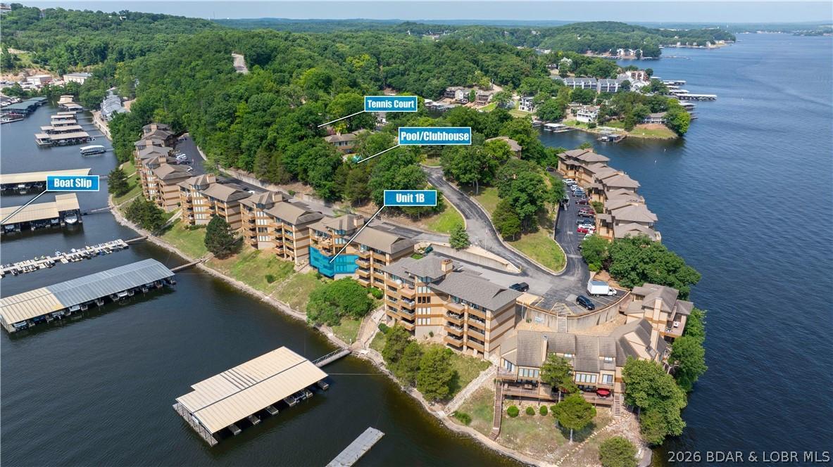 Image 3: 32-1B is close to all the complex amenities, your