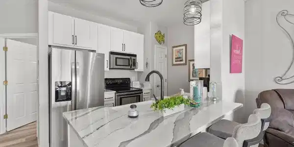 Image 3: Kitchen
