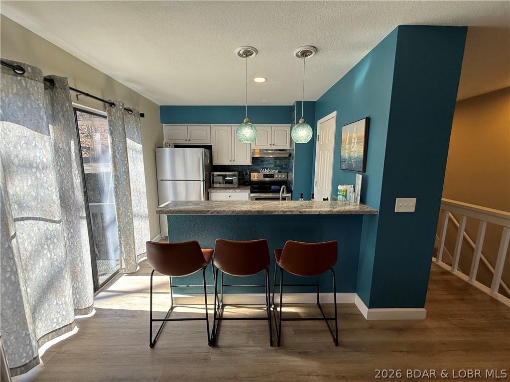Image 2: Kitchen
