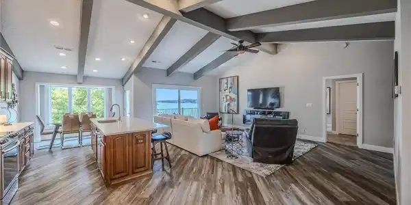 320 Waters Edge Dr 3B