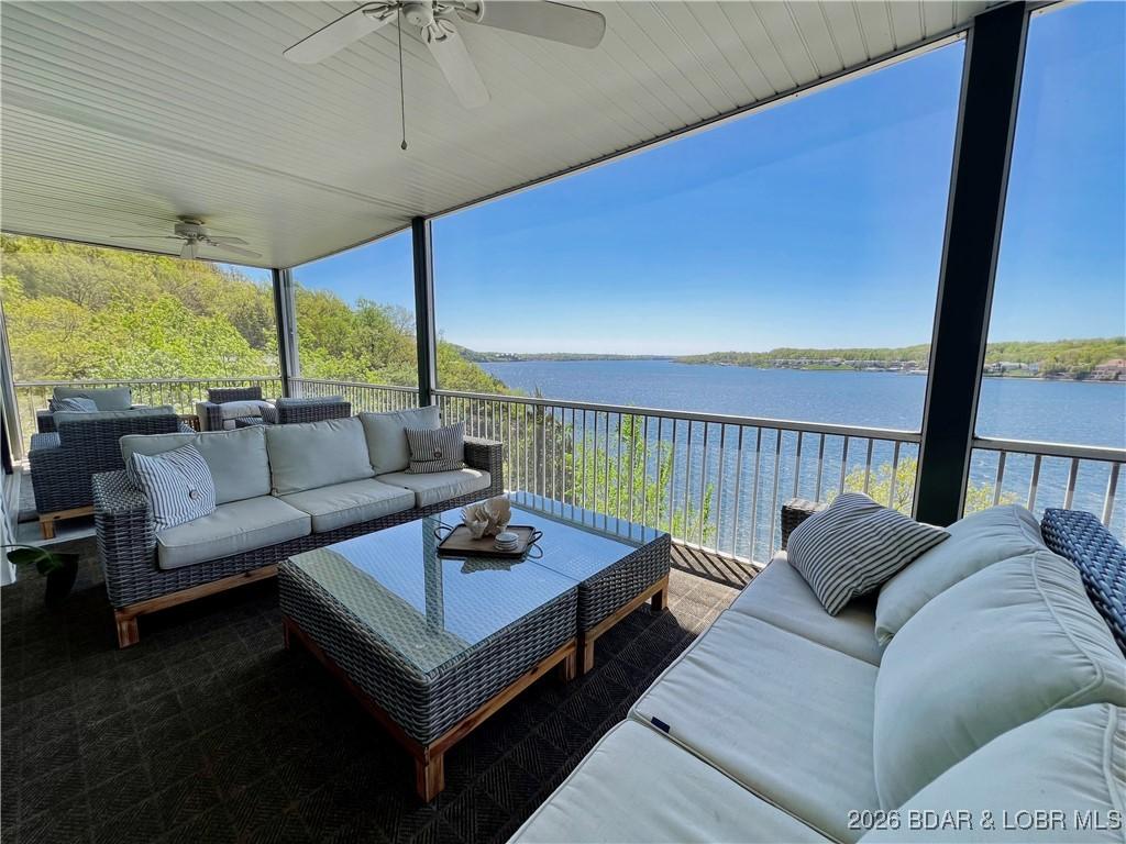 Image 1: Upper Deck with panoramic views