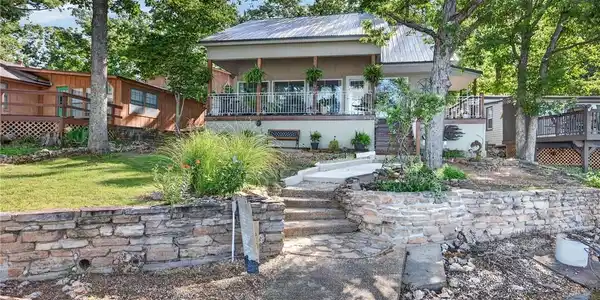 976 Cable Point Drive