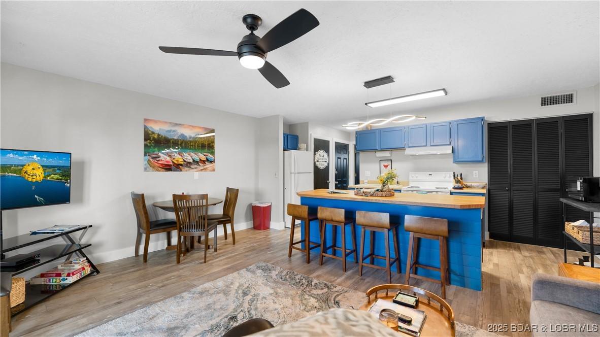 Image 1: Great Open Concept updated beautifully!