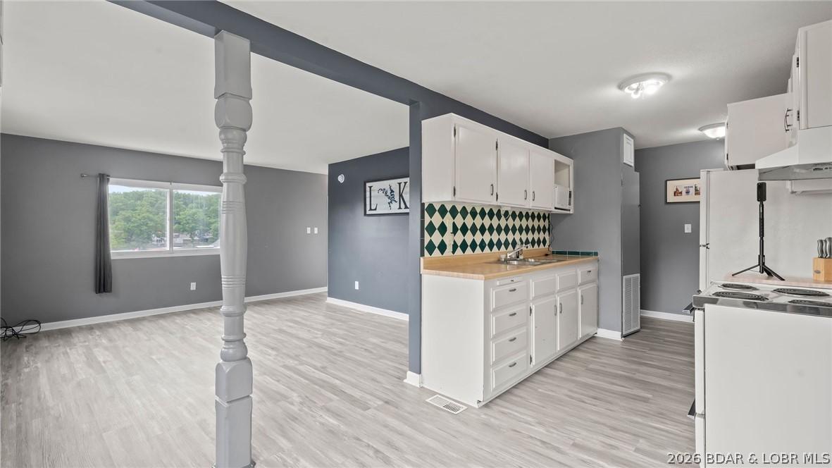 Image 2: Living Area