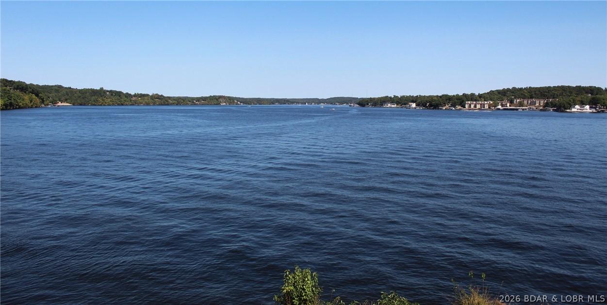 Image 4: Wide, Unobstructed views across the main channel