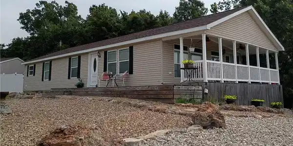Image 3: Covered Porch