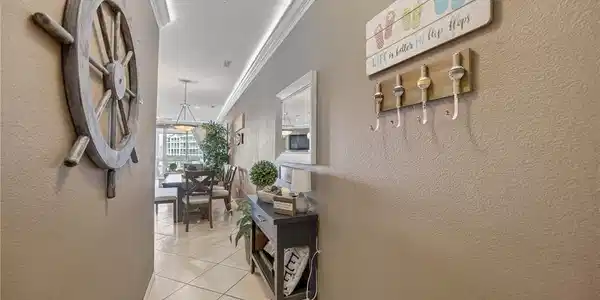 Image 2: Entry