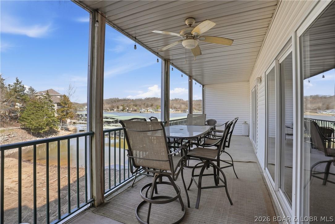 Image 4: Deck with Lake View