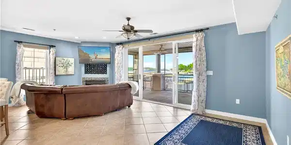 Image 2: Living Room
