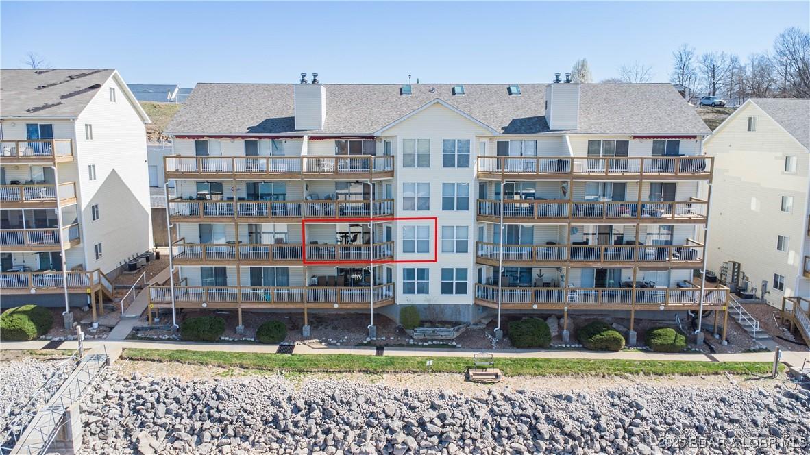 Image 1: Walk in w/steps and great views from new deck!