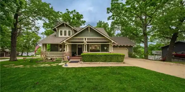 5776 Bluebird Circle