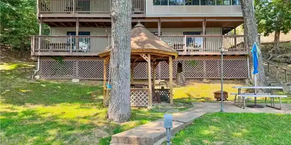 2084 Spring Cove Road