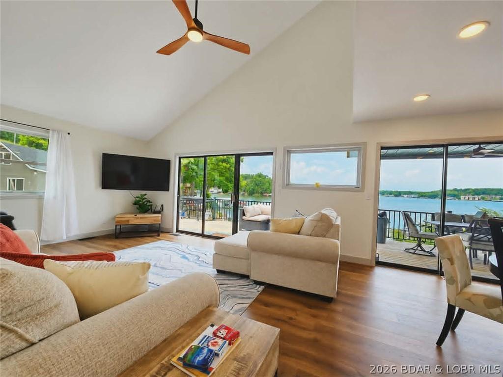 Image 2: Living Area